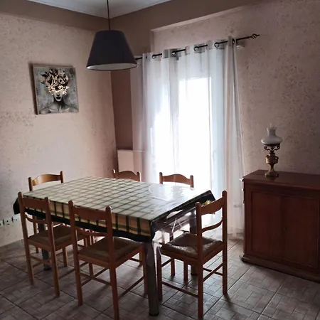 Takis House Daire Gavrio